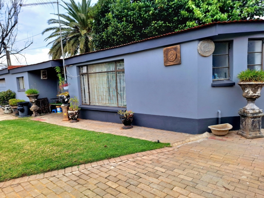 5 Bedroom Property for Sale in Miederpark North West